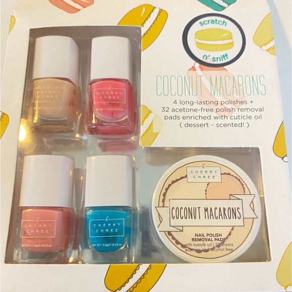 Coconut Macarons Polishes and Pads - Picture 2 of 3